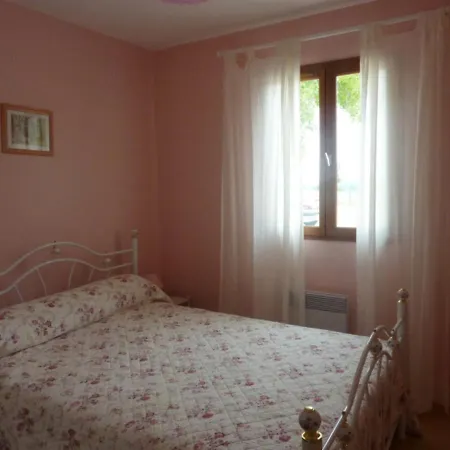 Maison Avec Terrasse Et Jardin A St Meard De Drone, Animaux Acceptes - Fr-1-616-90 Landsted *